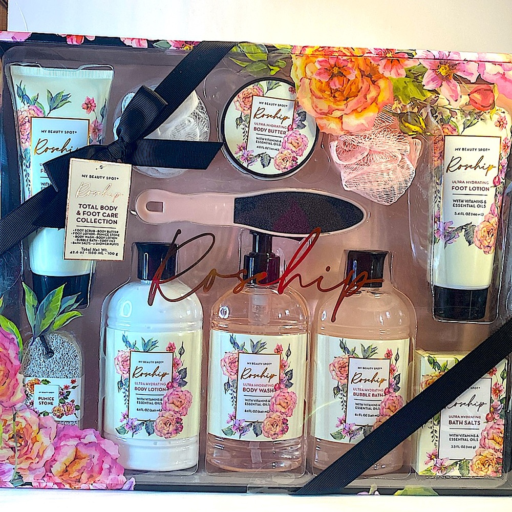 NEW 11 PIECE MY BEAUTY SPOT ROSEHIP GIFT SET